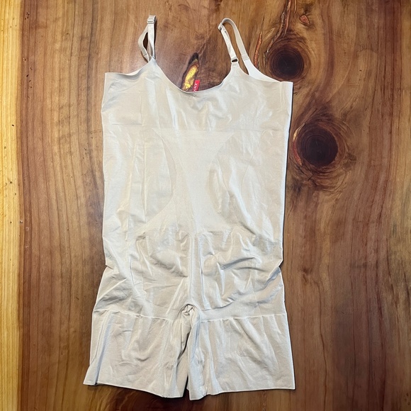 Spanx Women's Open Bust Mid Thigh Bodysuit Tan Beige Plus size 1X 10130 MM10 - Picture 5 of 5